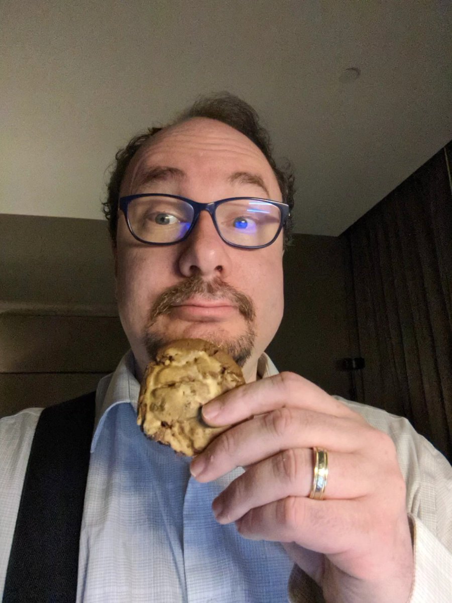 A tuit cookie to get the day started.

Really looking forward to <a href="/kmlussier/">𝗞𝗮𝘁𝗵𝘆 𝗟𝘂𝘀𝘀𝗶𝗲𝗿</a>'s talk this morning.

#evgils #evgils23
