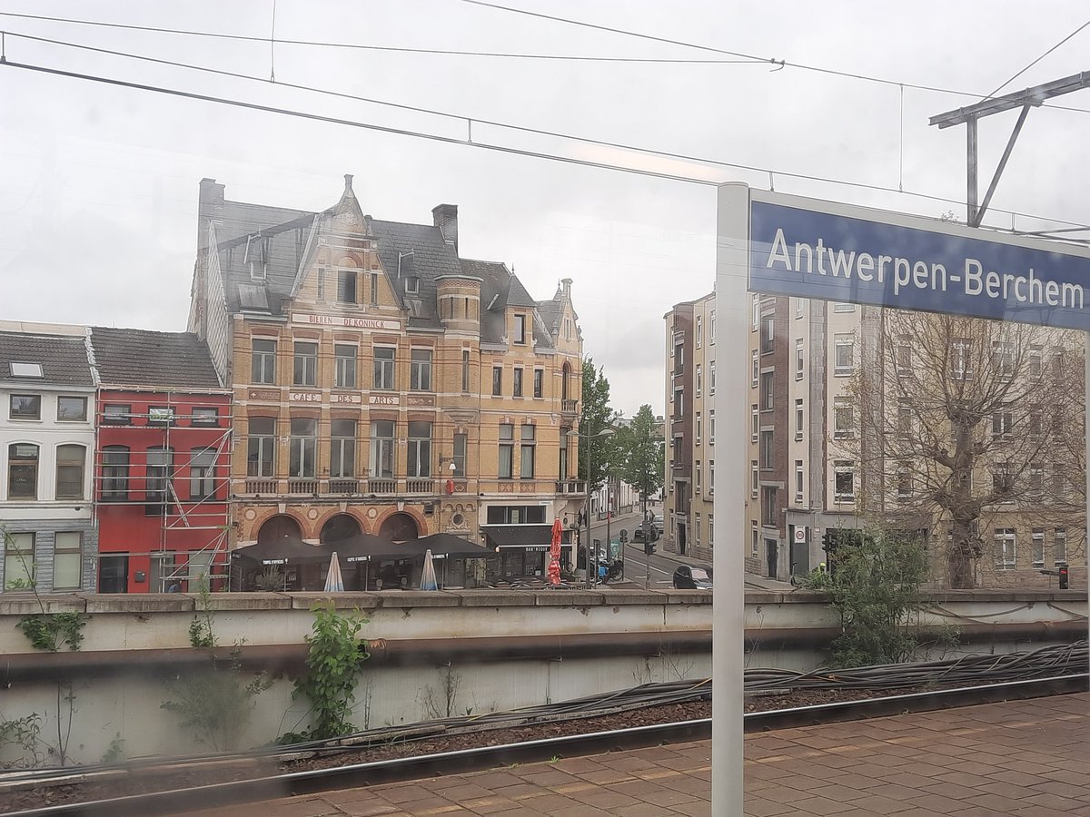 wak1964's tweet photo. Vanaf Antwerpen wordt "hogesnelheidstrein" wäre boemel. #tijgtweet https://t.co/eaR4wq1BtZ