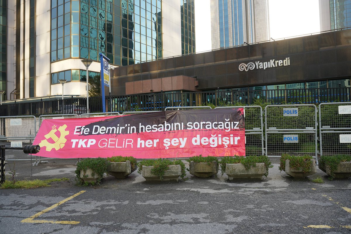 Açgözlülüğünüzle kararttığınız hayatların hesabını soracağız. 
📍4 Levent, Yapı Kredi Bankası Genel Müdürlük Önü
#TKPGelirHerŞeyDeğişir