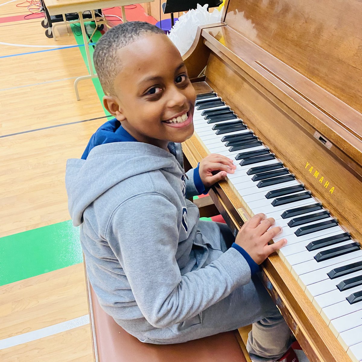 lobnafrench's tweet image. Introducing children to musical instrument prompts sensory, emotional &amp;amp; brain stimulation 🎹 🎶  Way to go E, L &amp;amp; V !!  #plasp @PLASP_CCS
