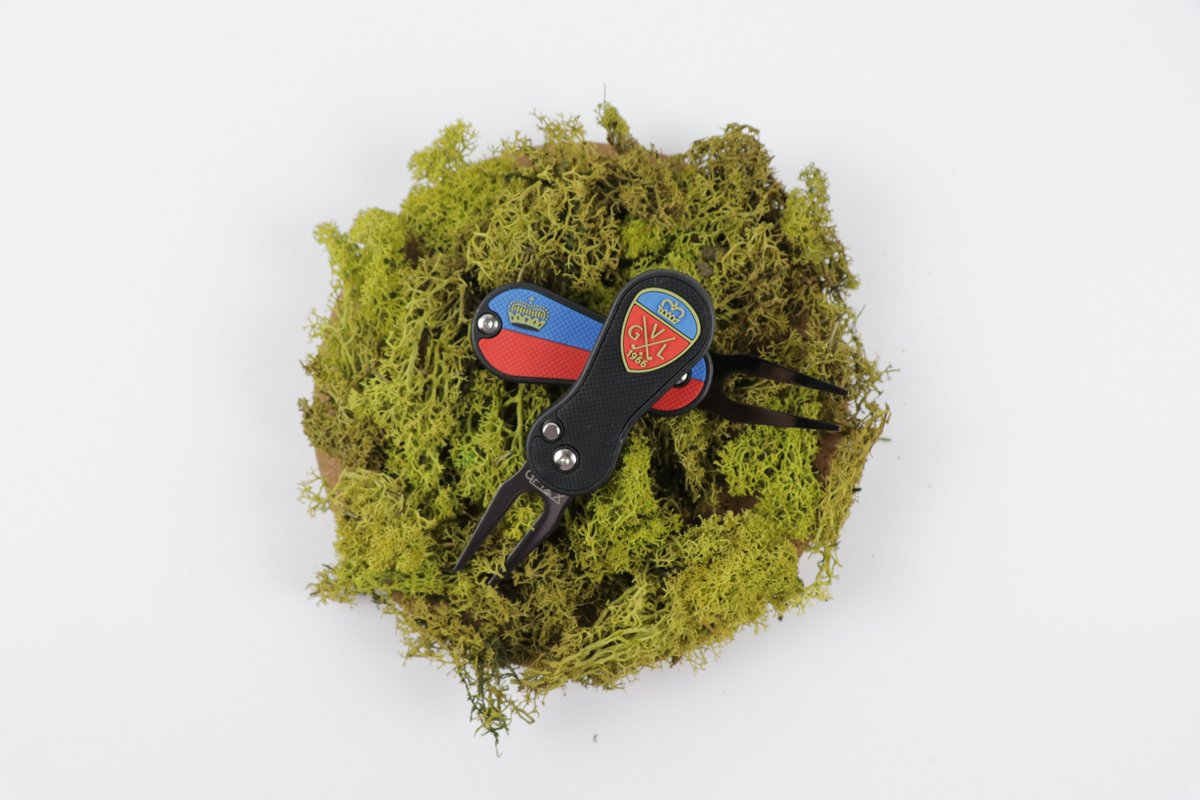 luxxbespoke's tweet image. Designed for the fabulous @golfverband_liechtenstein 
Our GFIXX are a must in every golf bag 🏌️‍♂️⛳

#luxxbespoke #golf #golfaccessories #divottool#golflife #golfclub #pitchfork #golfer