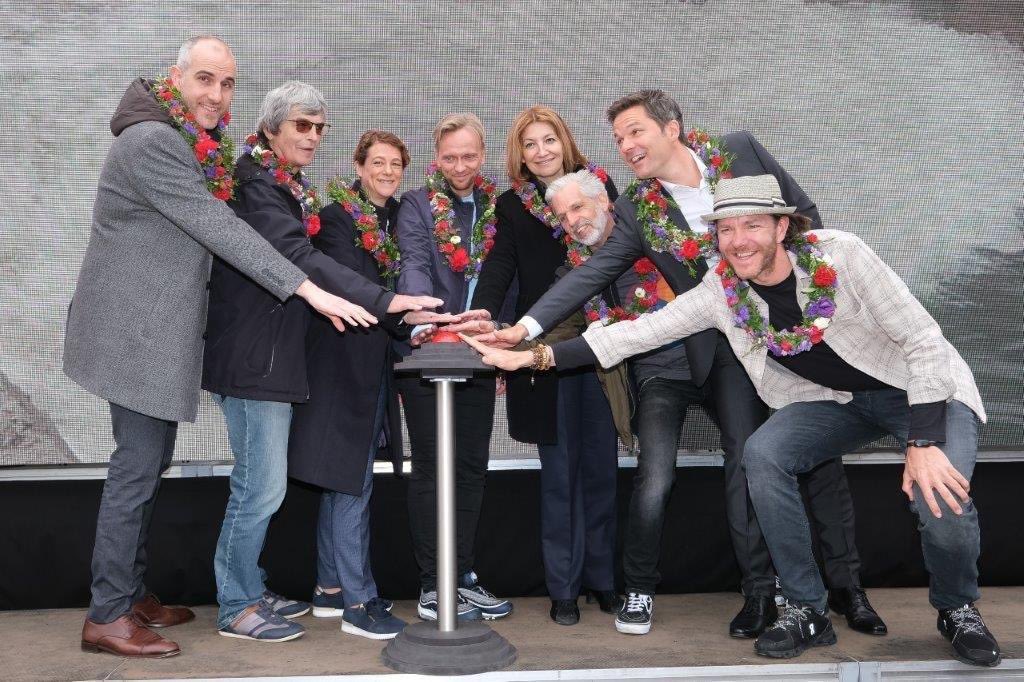 „Auf die Bretter, fertig, los“ - heißt es ab sofort auf der #enercity Leinewelle. Dank enercity wird #Hannover nun zum Surf Hotspot. Es ist die weltweit einzige künstliche Strömungswelle mit drei verstellbaren Breiten. Ideal zum Surfen, das ganze Jahr.