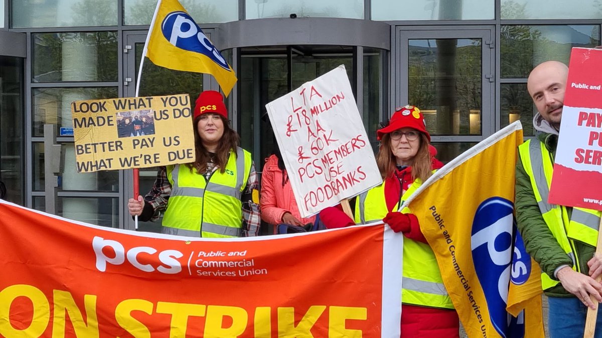 Scottish Government Leith Branch at Victoria Quay – getting their message across! #BlameTheGovt #PCSonStrike #PaydayWalkout
