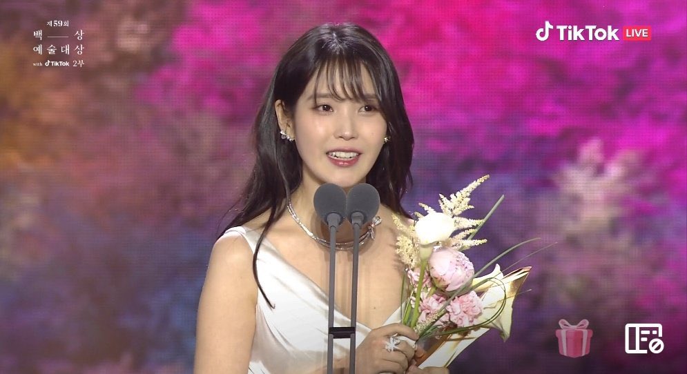 Koreamuse's tweet photo. “Congratulations to #ParkJinyoung and #IU to win “Tiktok Popularity Award” Male and Female at 59th Baeksang Arts Awards 2023.”

#59thBaeksangArtsAwards
#BaeksangArtsAwards2023 https://t.co/1nLENfvCqP
