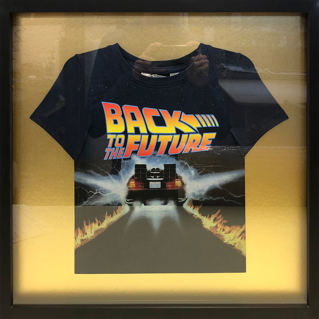 PremShirtFrames's tweet photo. Love this one! ๐
๐ฝ๏ธBack To The Future Chidren's T-Shirt, floated on Gold, set back with Black Spacers and a Slim Black Frame! ๐
#BTTF #BackToTheFuture #Film #nineteeneightyfive #MichaelJFox #ChristopherLloyd #StevenSpielberg #UniversalPicture #Classic #Frame #Shirt https://t.co/jLIel4qeVO