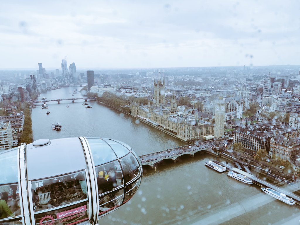 c5lyn's tweet photo. 🇬🇧Les 55 4e &amp; 3e LCE du collège A. France de Gerzat reviennent ravis de leur #voyagescolaire en Angleterre. Enrichissement culturel, linguistique, social🤩 #Londres #britishmuseum #toweroflondon #Shakespeareglobetheatre #camdentown #londoneye #Cambridge @LAcclermont @acclermont https://t.co/bGK0GMSsWN