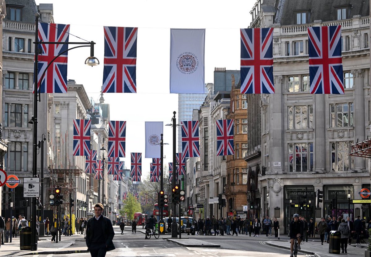 It’s beginning to look a lot like Coronation time 👀👑

With just over a week to go until the extended bank holiday, our client, New West End Company is helping visitors soak up the atmosphere by dressing the district with 247 aerial Union Jack flags 🇬🇧