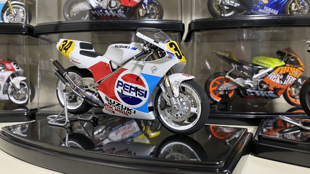 Mk43Mod0's tweet photo. #スズキ
#RGV500Γ1989
#ケビン・シュワンツ
#WGP
#ペプシΓ
 色々問題ありで、買っちゃったんでそれらしく終わらせましたが…某スタジオを信用し切ってた、どうしても欲しい方以外はなんですな https://t.co/wSkvmKzDLD