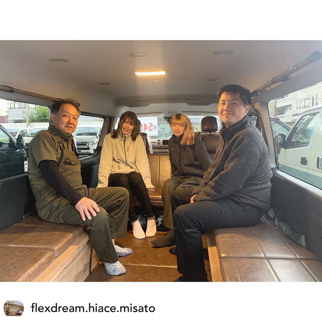 hiace_misato's tweet photo. 丸目FDclassic×キャンピング登録可能なFDcamper2🎶

フルフラット可能な7人乗り✨

勿論他にもハイエースを多数展示しております😁

GWも休まず営業しているので

新しい相棒をお探しの方は是非当店へ😁

https://t.co/wEFjT1Rq9B

#flexdream #ハイエース専門店 #フレックスドリーム三郷店 https://t.co/r4KaZJLnnq