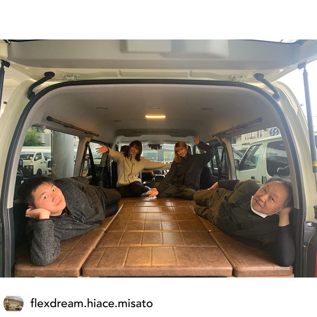 hiace_misato's tweet photo. 丸目FDclassic×キャンピング登録可能なFDcamper2🎶

フルフラット可能な7人乗り✨

勿論他にもハイエースを多数展示しております😁

GWも休まず営業しているので

新しい相棒をお探しの方は是非当店へ😁

https://t.co/wEFjT1Rq9B

#flexdream #ハイエース専門店 #フレックスドリーム三郷店 https://t.co/r4KaZJLnnq