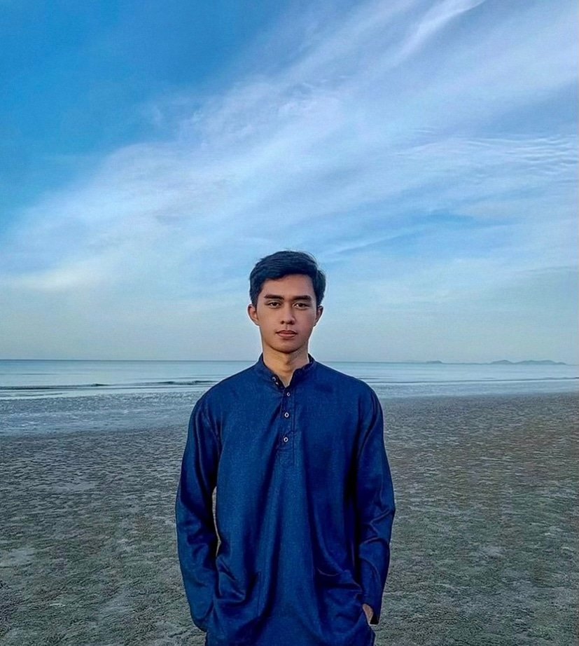 aiden_fuad's tweet photo. selamat hari raya 💙 https://t.co/nW2tuPwNwT