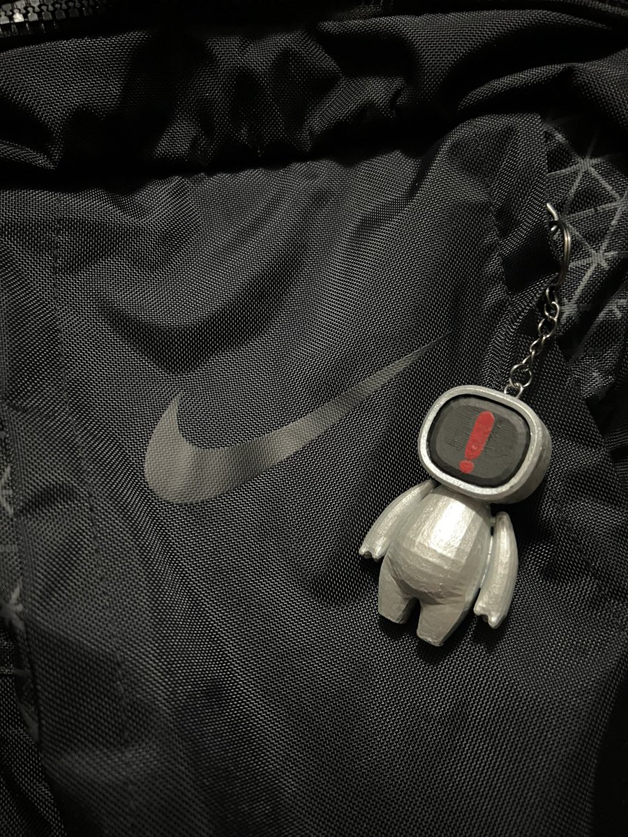 lucianothedegen's tweet photo. Be on the look out for this little guy if you’re in Tokyo!
#RTFKT
#RTFKTcreators
#workerbot
#Geisai22
#CloneX
#FUDvirus https://t.co/FF4tyAbHcz