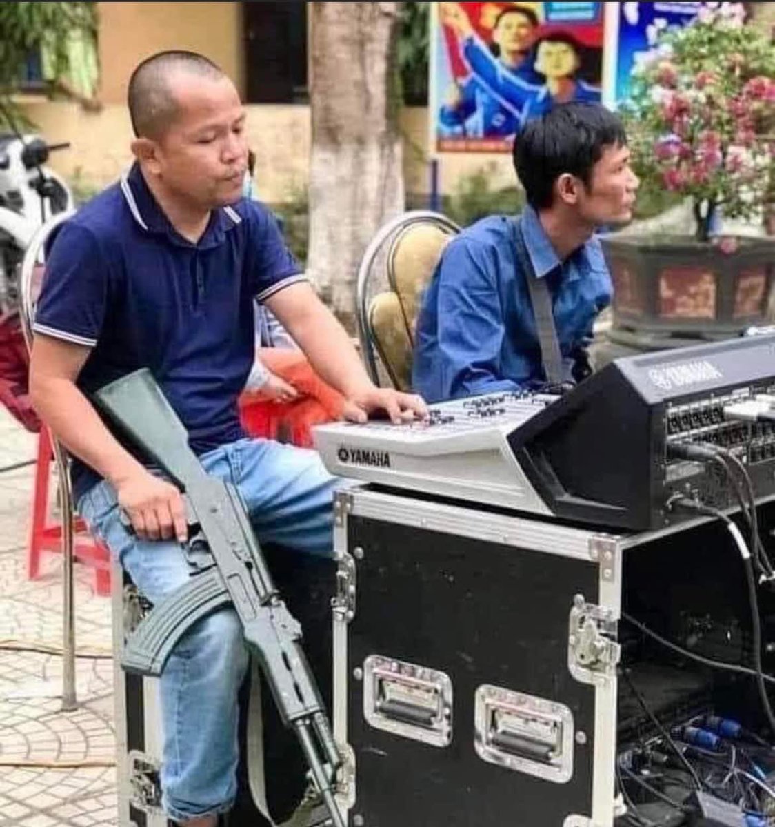 djgabephx's tweet photo. #mood when management asks the dj to help security watch the floor https://t.co/la5VlA6o8C