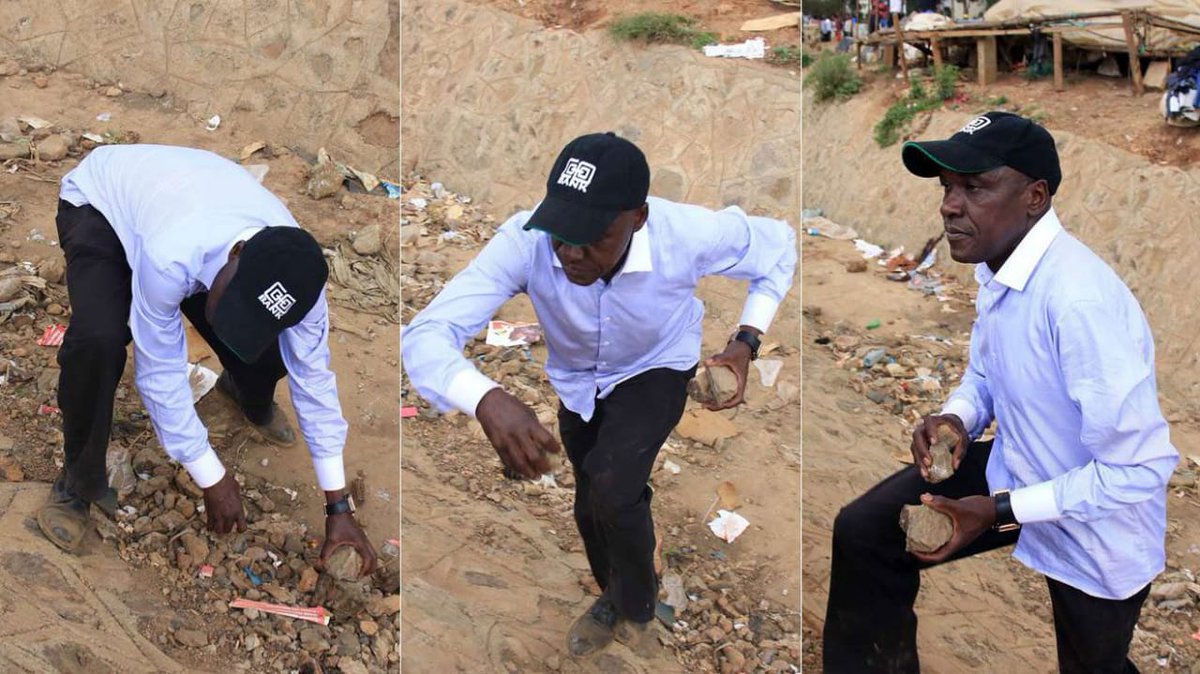 #SomeoneTellKhalwale to throw his stones elsewhere but NOT here where the MEGA, MEGA PROPHETS are Ministering with such maximum power and authority.