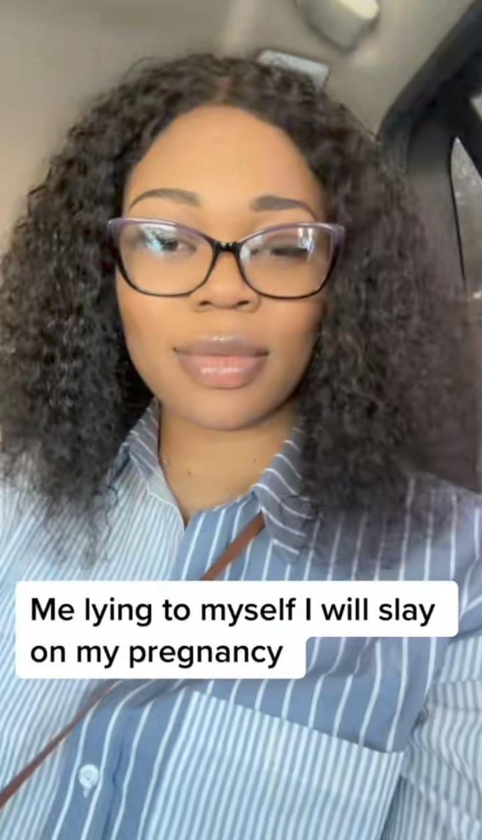 Carolinerathabe's tweet image. We still getting pregnant this year aker ladies 🥺