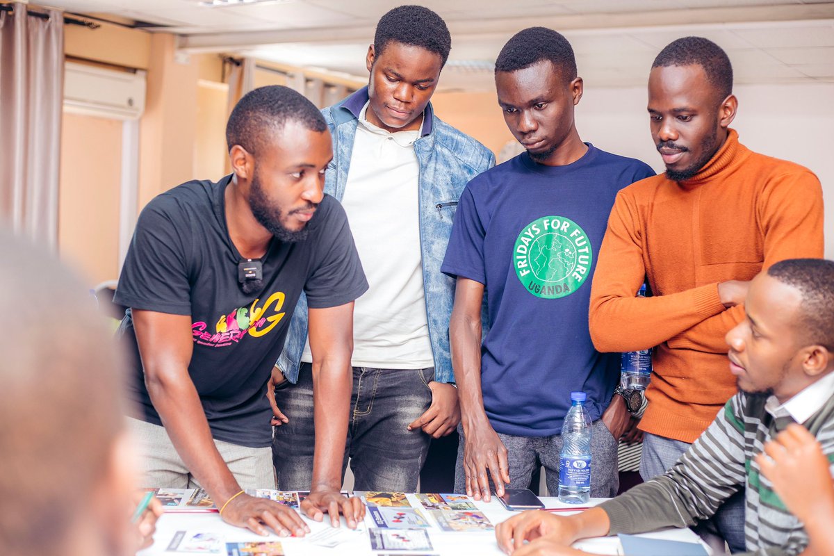 PhoenixCFDN's tweet image. Huge thanks to the incredible Mr. @MarkKayizi who is a Programs officer, Policy and Advocacy @reachahand &amp;amp; doubles as a @climate_fresk facilitator for guiding our youth activists through the #Fresk game during our energy democracy training! 
#ForThePeople
#ForChildren