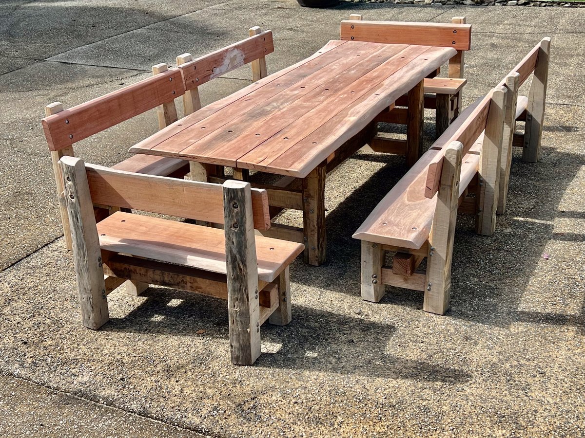 SlideMilligan's tweet photo. The finished product guys , love my work and I am grateful want me t do it 
.
.
.
.
.
#tablemaker #australiancountry #nofılter #farmlivingisthelifeforme #timbers #australianmade https://t.co/xD1ZtEA41V