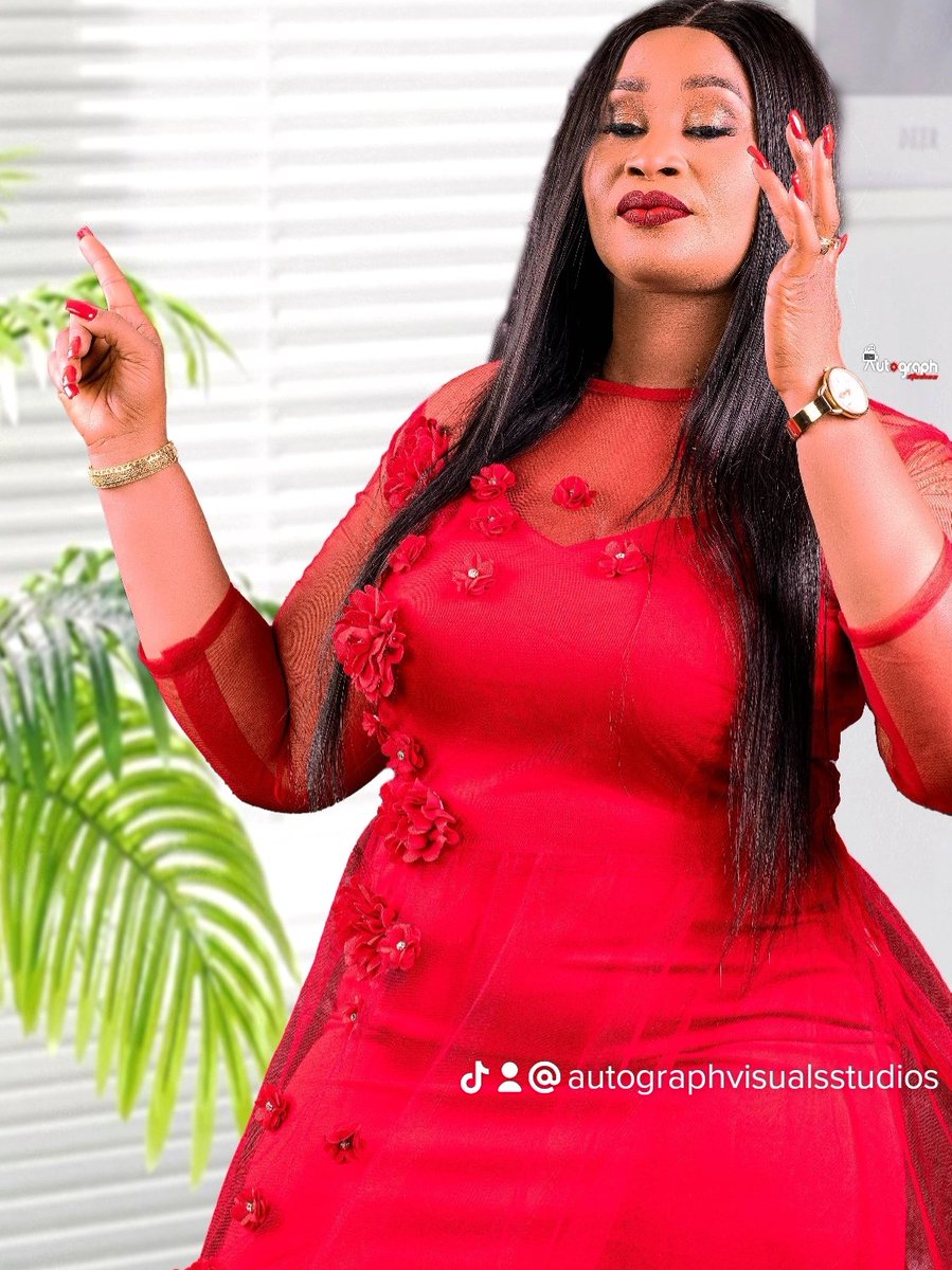 autographvisual's tweet photo. Book us for your photo shoot
.
.
.
.
#photography #autographstudio https://t.co/UR6Ifd4ijQ