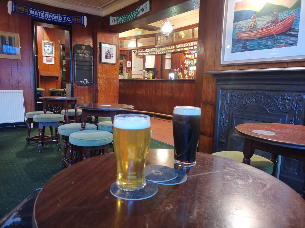 europebarguide's tweet photo. Fagans, Sheffield, 1st time since change of hands. New lamps+plants are nice, artwork ok. Irritating to see 'Merch' &amp; self-mythologising of a pub predecessors made a cult venue, feels unearned. Emphasis on Irishness/Guinness misses the point of the pub by a distressing margin. https://t.co/SXGyONXV2l