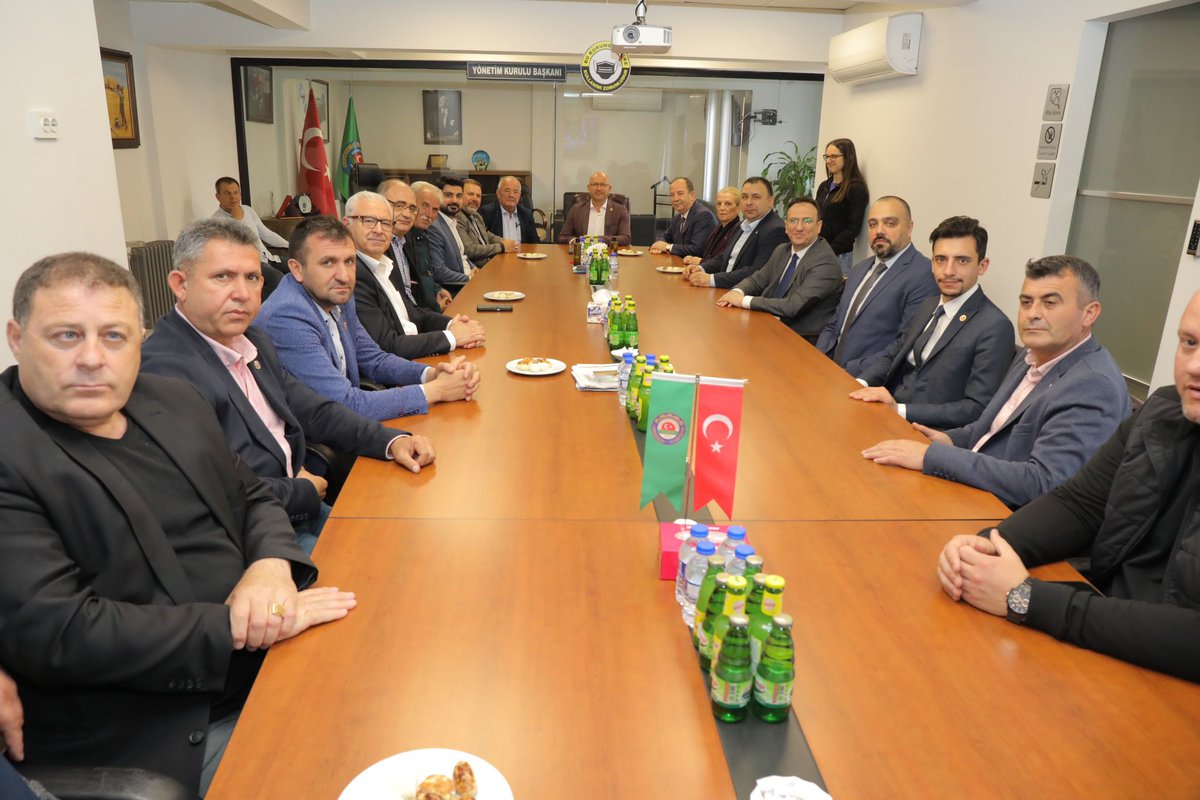 Cumhuriyet Halk Partisi,  Demokrat Parti, Saadet Partisi, Gelecek Partisi’nin Edirne İl Başkanları ve Edirne Belediye Başkanımız Recep Gürkan ile beraber Edirne Ziraat Odası Başkanı Hüseyin Arabacı ve oda yönetimini ziyaret ettik.

#BirleseBirleseKazanacağız
