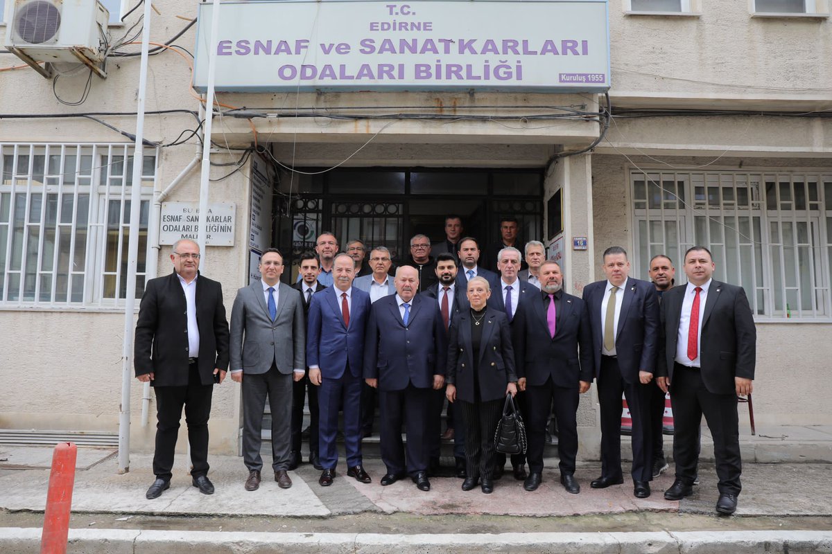 edirnededeva's tweet photo. Cumhuriyet Halk Partisi, Saadet Partisi, Demokrat Parti, Gelecek Partisi Edirne İl Başkanları ve Belediye Başkanımız Recep Gürkan ile birlikte Edirne Esnaf ve Sanatkarlar Odaları Birliği Başkanı Kemal Cingöz’ü ve Merkez İlçe Oda Başkanlarını ziyaret ettik.

#SanaSöz
#Edirne https://t.co/TMiNdtDIJf