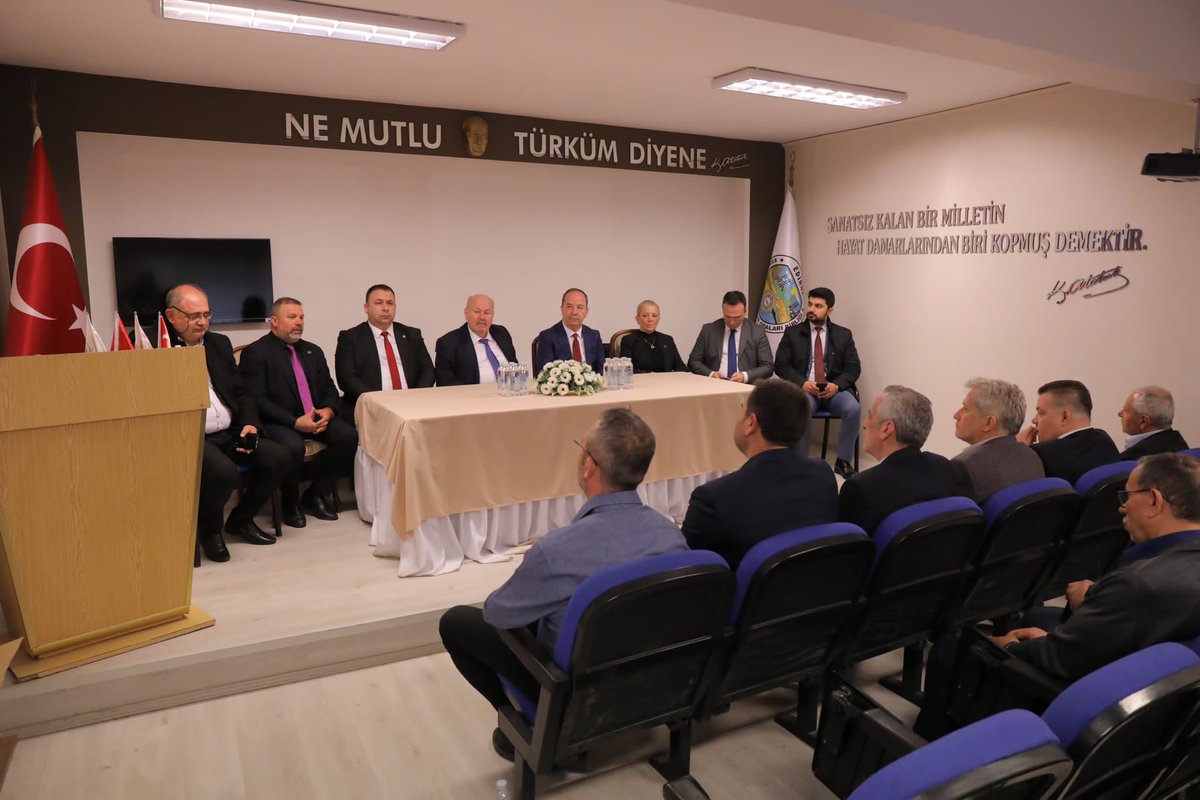Cumhuriyet Halk Partisi, Saadet Partisi, Demokrat Parti, Gelecek Partisi Edirne İl Başkanları ve Belediye Başkanımız Recep Gürkan ile birlikte Edirne Esnaf ve Sanatkarlar Odaları Birliği Başkanı Kemal Cingöz’ü ve Merkez İlçe Oda Başkanlarını ziyaret ettik.

#SanaSöz
#Edirne