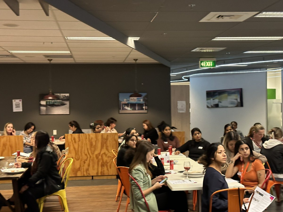 She# (She Sharp) tweet media