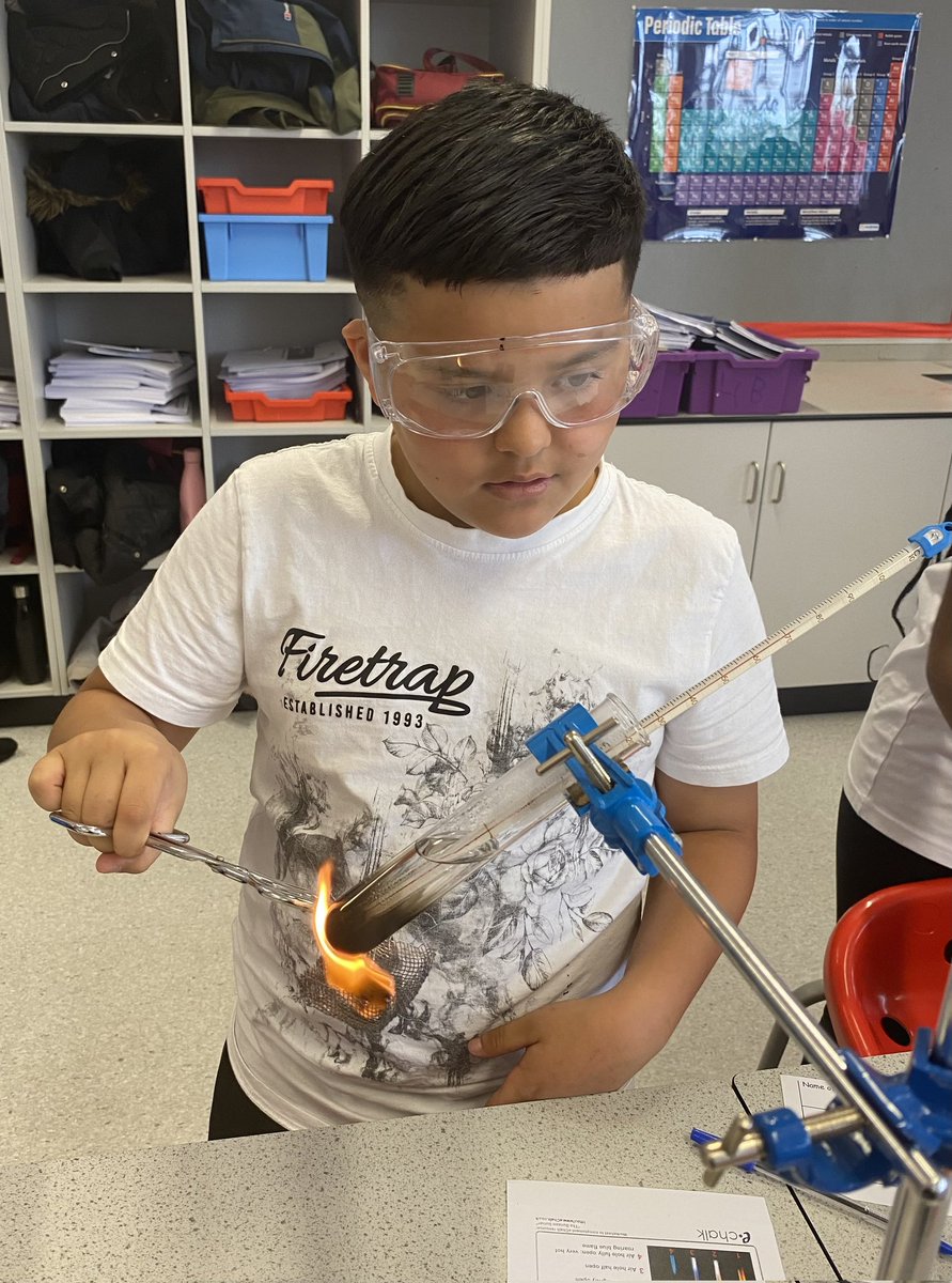 JubileeBrixton's tweet image. Year 5 students had a great time @windmillcluster science workshop held at @trinitybrixton. 
The students investigated energy in foods by safely burning them using bunsen burners. 
#stem #science