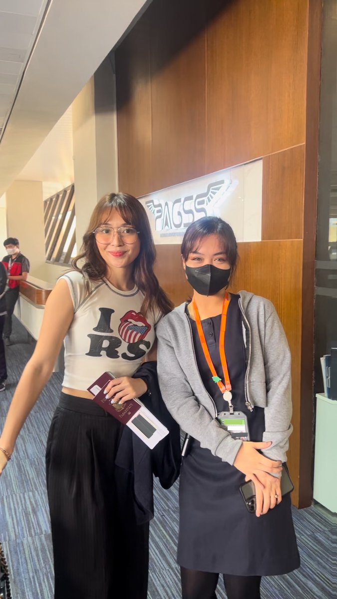 have a safe flight parents. enjoy your vacay 🤙🏻