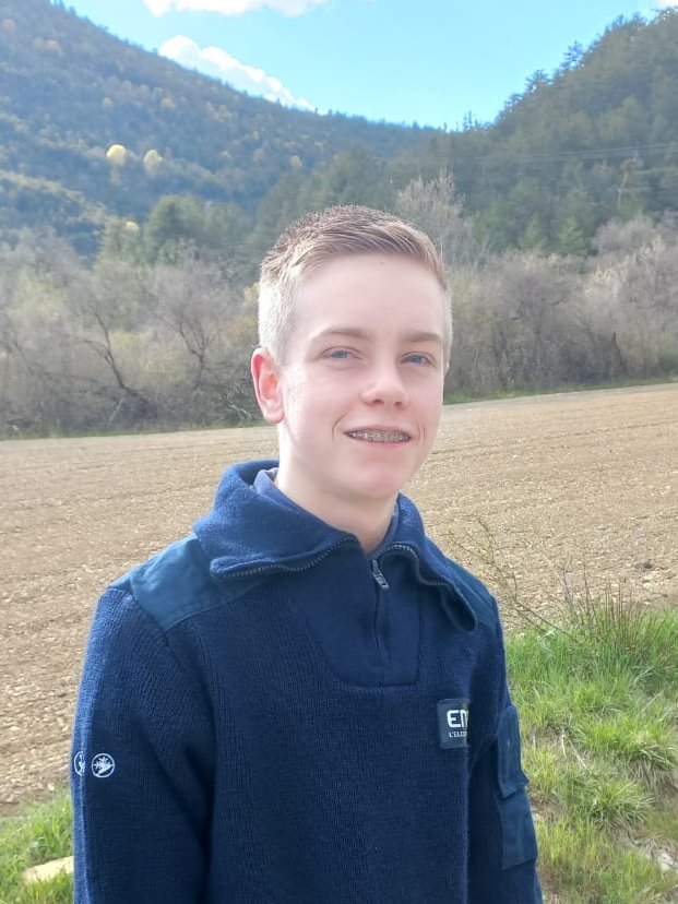 EnedisRegionSud's tweet photo. La relève est assurée ! 👩‍🔧👨‍🔧
Grâce aux dons de matériel pédagogique par @Enedis, Nathan et ses camarades de la terminale pro du lycée de Veynes @hautesalpes seront bien préparés pour rejoindre la team #NouvelleFranceElectrique ! ⚡️
#formation💼🎓
#fiersdenosmétiers https://t.co/nbpPlw3kvo