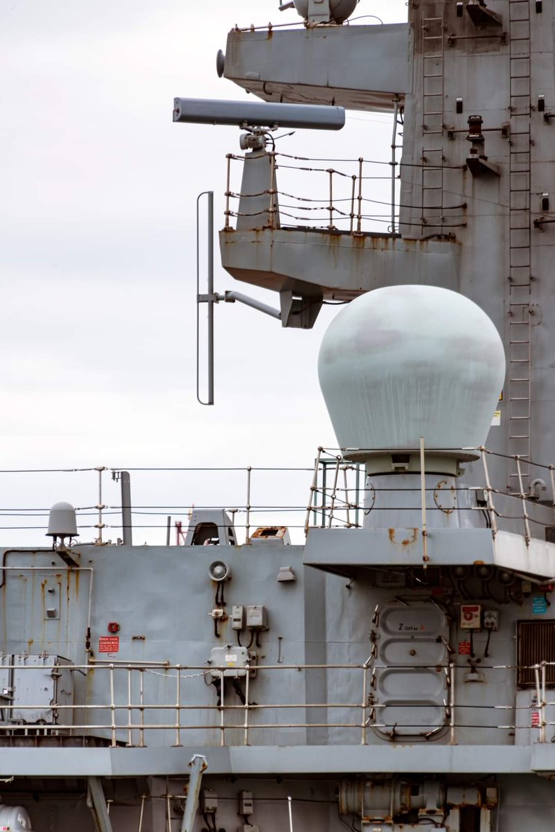 AWenham1's tweet photo. Montrose - seen one day apart with kit starting to dissappear @WarshipCam @WarshipsIFR @warshipworld @RoyalNavy @khmportsmouth @HMNBPortsmouth @NavyLookout @ThingsNavy @HMSMontrose #HMSMontrose #Type23frigate https://t.co/WQfdHgpBOX