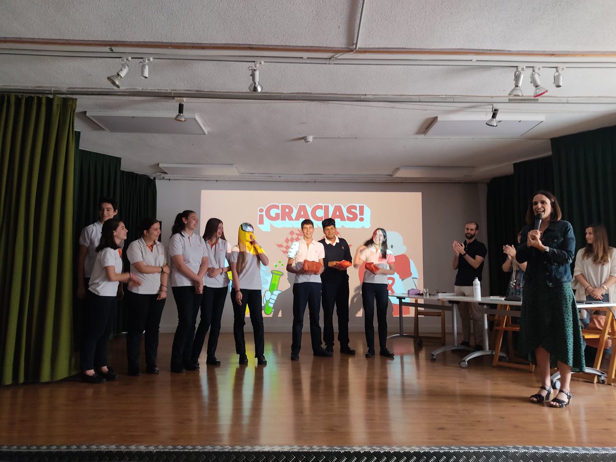 nazaretoporto's tweet photo. #RallyCientífico de secundaria el día de la #EstrellaCientífica. Investigación, experimentación y curiosidad en acción. Felicidades!!! https://t.co/9uBDqh0gdy