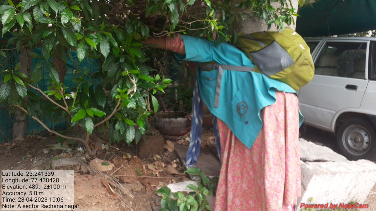 manjupa10776495's tweet image. वार्ड - 58 zone-2 आज टीकाकरण  के दौरान हितग्राहियों को डेंगू मलेरिया के बारे में बताया गया साथ ही कम्युनिटी में लारवा सर्वे किया
।#dangue #Embed2endmalaria #malariyafreebhopal @santoshbhargav2 @probhopal @CollectorBhopal @sksomya