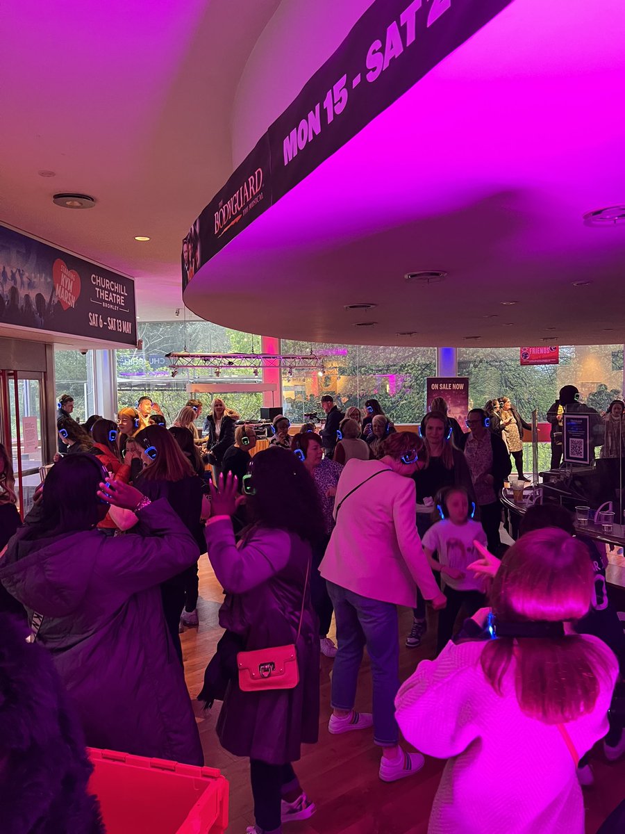 nightczar's tweet photo. Great to see so many people turn out for #LibraryLates last in Bromley, part of @LBofBromley Night Time Enterprise Zone programme, supported by @MayorofLondon
Lots of activities being enjoyed by residents and visitors of all ages. https://t.co/99sPLpZLeE
