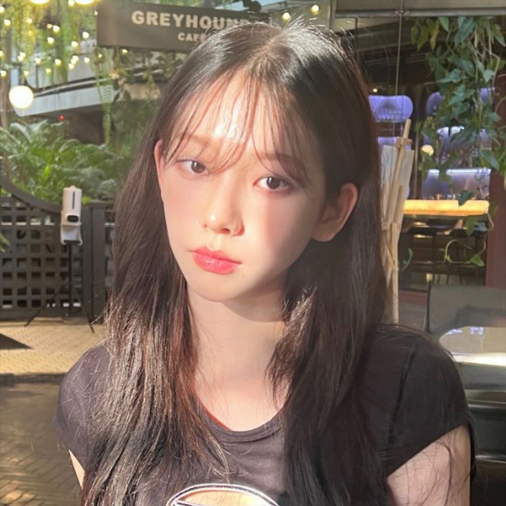 hello, i’m reesea! new to #stantwt & #kpop twt - looking for interactive moots, any fandom !¡ - 2006, 16 y/o, dec sagittarius, she/her - multi fc (karina, yeji, jennie) ♡/ ↻ to spread and be mutuals !