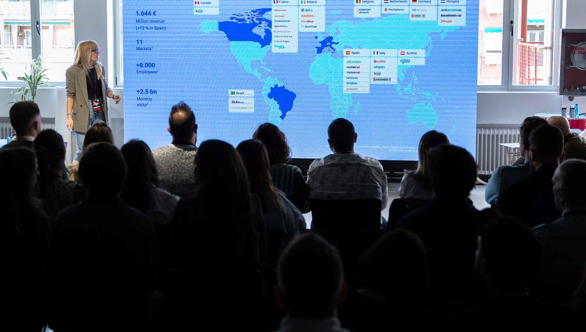 Ya está disponible la ponencia «𝐃𝐞𝐬𝐢𝐠𝐧 𝐎𝐩𝐬: 𝐜𝐨𝐧𝐞𝐜𝐭𝐚𝐧𝐝𝐨 𝐬𝐢𝐥𝐨𝐬» de Elisabeth Martínez,  Digital Product Designer Cross &amp; #DesignOps, para el 𝐃𝐚𝐦𝐧! 𝐈’𝐦 𝐎𝐩𝐬 𝐃𝐞𝐬𝐢𝐠𝐧𝐞𝐫 de @Redbility💀

¡No te la pierdas!👇
innovationcenter.redbility.com/ponencia-elisa…
<a href="/redbility/">Redbility</a>