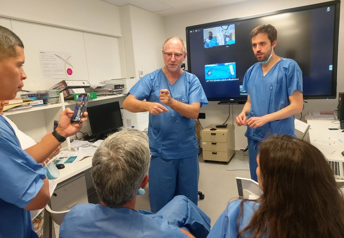 APTMedDevices's tweet photo. Many thanks to Dr. Alexandre Avran, and Dr. Ignacio Amat and congratulations for successfully performing 4 calcified CTO cases at Valladolid University Hospital, Spain, utilizing #Expressman™ GEC, #Elong™ tapered 2.6F Microcatheter and #CONQUEROR™ Lollipop NC balloon catheter. https://t.co/ESIvBJc8W3