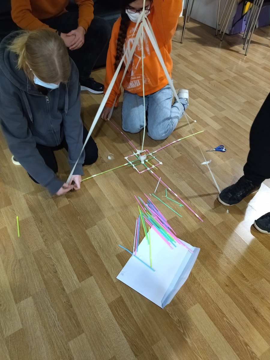 la_eje's tweet photo. ✨¿Conoces nuestra #Olimpiada Emprendedora? Es una actividad lúdica y educativa que fomenta la #creatividad y el trabajo en equipo, poniendo a prueba las #habilidades y las #competencias emprendedoras. ¿Te animas?
https://t.co/J1BX5ycUwk
#Felizviernes #juventud #softskills https://t.co/DSydBvdkUO