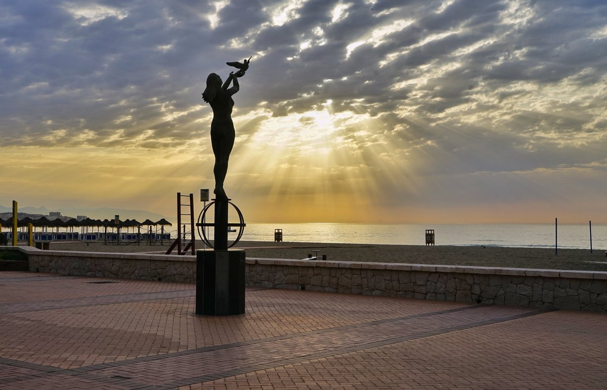¡Buenos días desde #Fuengirola!
#FelizFinde 

Foto: <a href="/macaranza/">Mari Cortés</a>