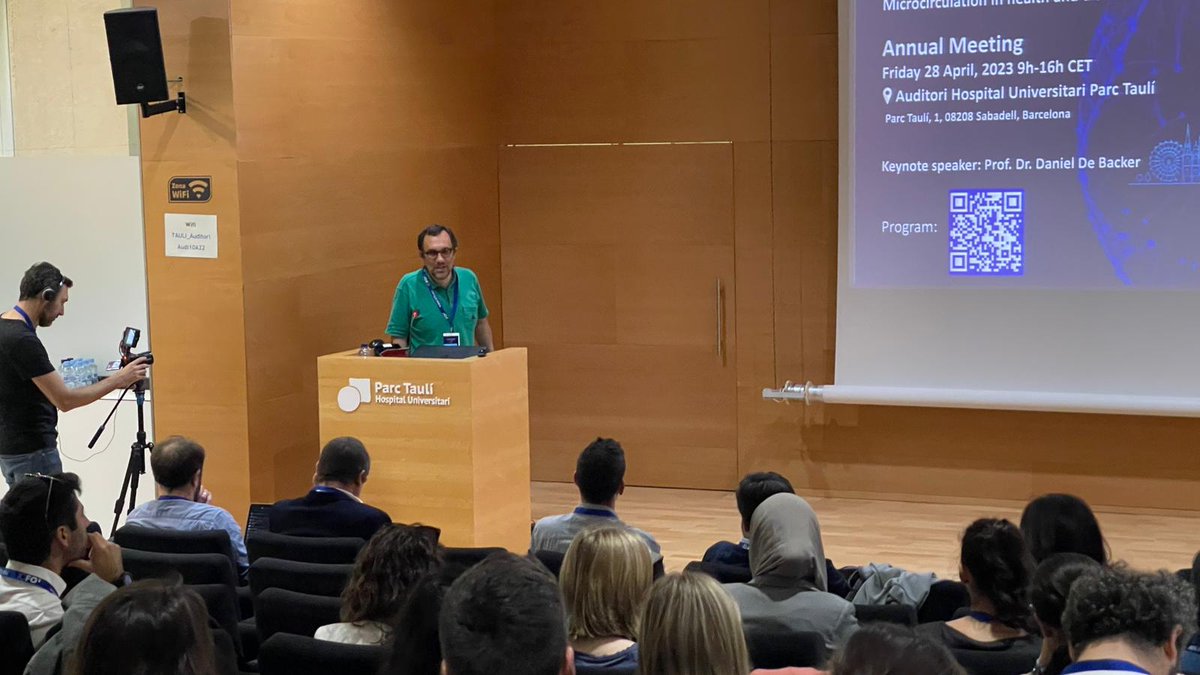 ICFOnians's tweet photo. Welcome to the Barcelona Medical Photonics Network annual meeting!

Prof Turgut Durduran (@ulugeyik) and Dr Jaume Mesquida (@crit_mesquida) introduced this year's event focused on Microcirculation in health and disease.

#BarcelonaMedPhotNet https://t.co/667LsuvjTP