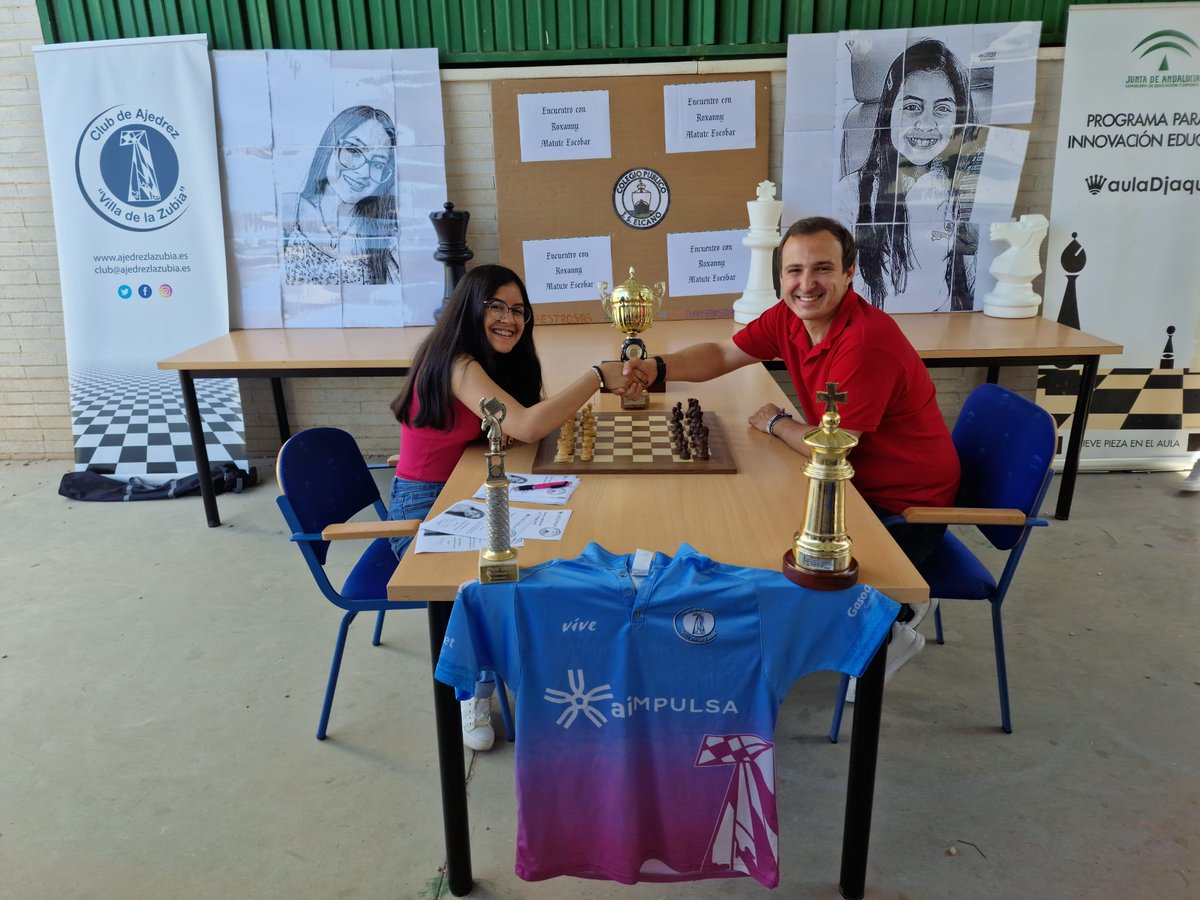 ¡Qué lujo contar en nuestro club con Roxanny Matute, y que cuente su experiencia a los chavales del CEIP Juan Sebastián Elcano de San Isidro de Níjar!

Les contó su trayectoria como olímpica, su tercer puesto en el Panamericano...

Además, jugó una simultánea contra 25 de ellos.