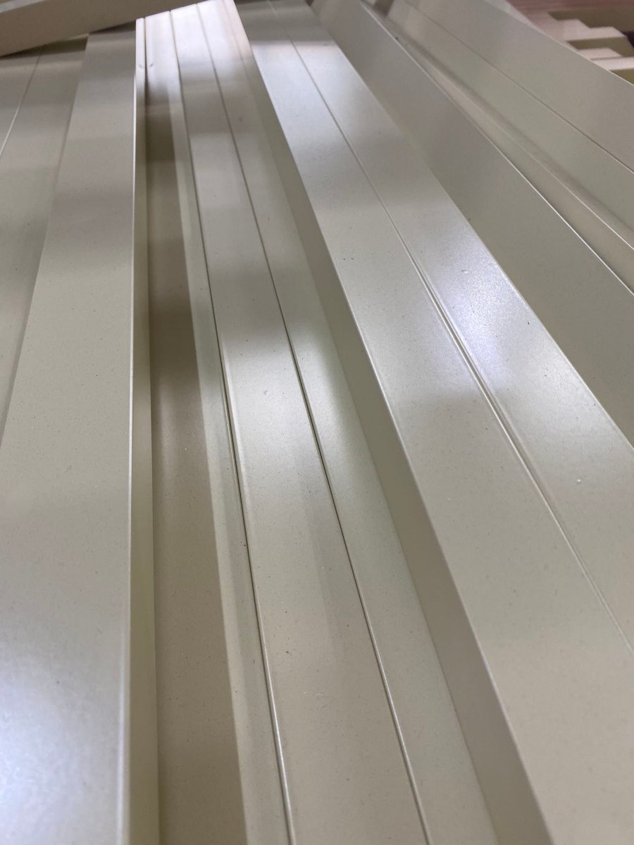 CathyHuangys's tweet image. Looking forward to the finished project. Log cream style.

#fence
#fencedesign
#fencebuilding
#Stair handrail
#handrail
#aluminum
#aluminum
#aluminum fence