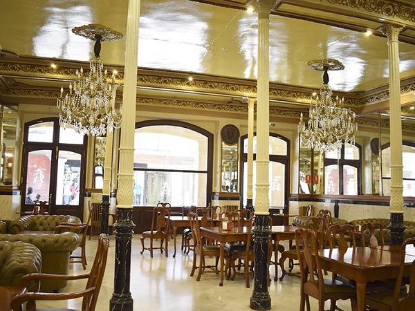 El Casino de #Soria, una de las principales instituciones culturales de la ciudad, contó con #AntonioMachado entre sus socios. 

Ahora la Junta inicia los trámites para su declaración como BIC.

ℹ️ t.ly/Q63H

#RedCiudadesMachadianas #ViajarEsRevivir <a href="/casinonumancia/">Casino Numancia</a>