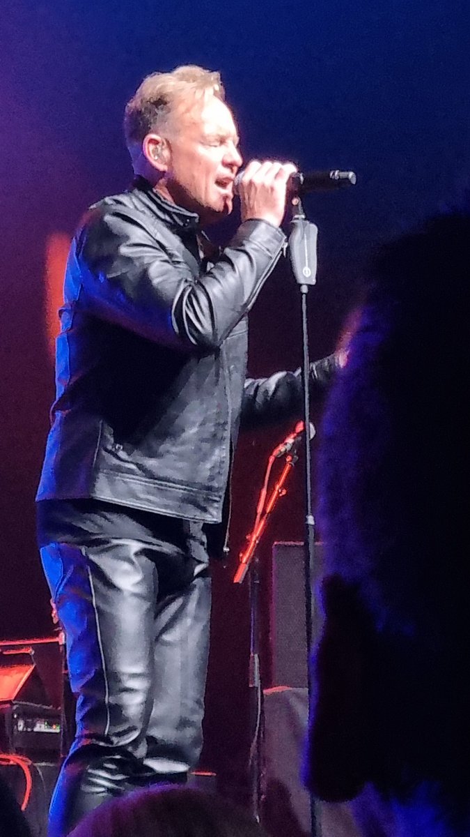 gemlondon's tweet photo. @JDonOfficial was brilliant last night @indigoatTheO2. So lovely to catch up with so many Jason friends! https://t.co/xiu81Muvvs