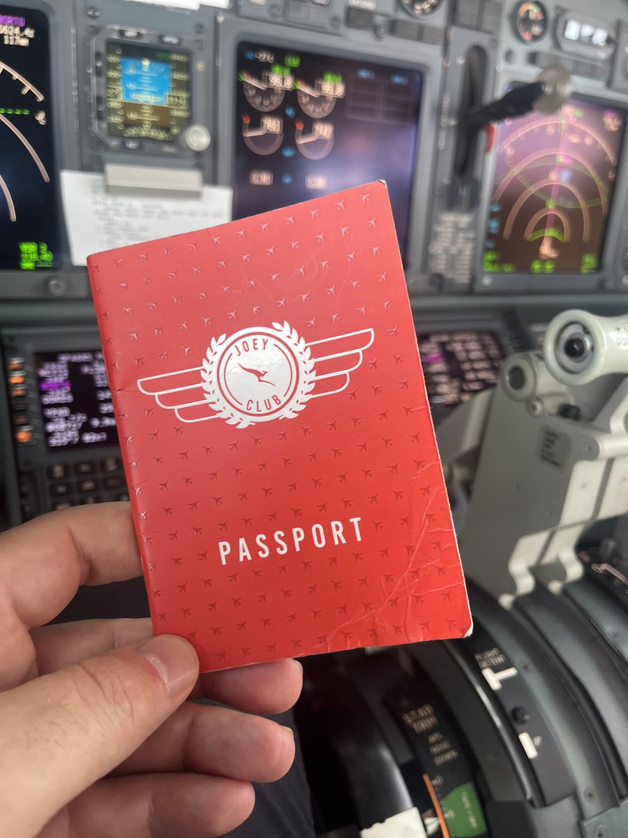 hoffers74's tweet photo. Today was the first time since becoming a Captain that I was asked to fill in a little kid’s flying passport and say g’day at the end of the flight. A nice way to end a long day. It’s the little things in life ain’t it………. #avgeek #pilotlife #aviation #pilot https://t.co/LAPCrt4wUv