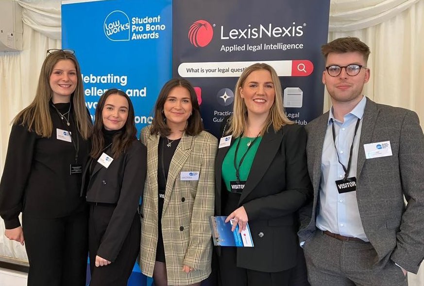 Congratulations to our @livlawclinic family law students🎉 Highly commended in category of Best Team at the @Law_Works Student Pro Bono awards💙 We're so proud of all the amazing work they do providing support & advice to parents involved in private law disputes about children.