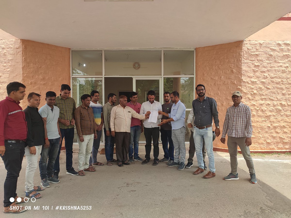 नागौर कांग्रेस यूथ प्रत्याशी श्री हनुमान जी बांगड़ा को आईटी यूनियन द्वारा ज्ञापन सौंपा गया।

#IADemands3600GP 
<a href="/1stIndiaNews/">First India News</a> <a href="/ashokgehlot51/">Ashok Gehlot</a> <a href="/DoITCRaj/">Dept of IT&C, Raj</a> <a href="/IA_Union/">IT Union Rajasthan Official</a> <a href="/RajCMO/">CMO Rajasthan</a> <a href="/zeerajasthan_/">ZEE Rajasthan</a>