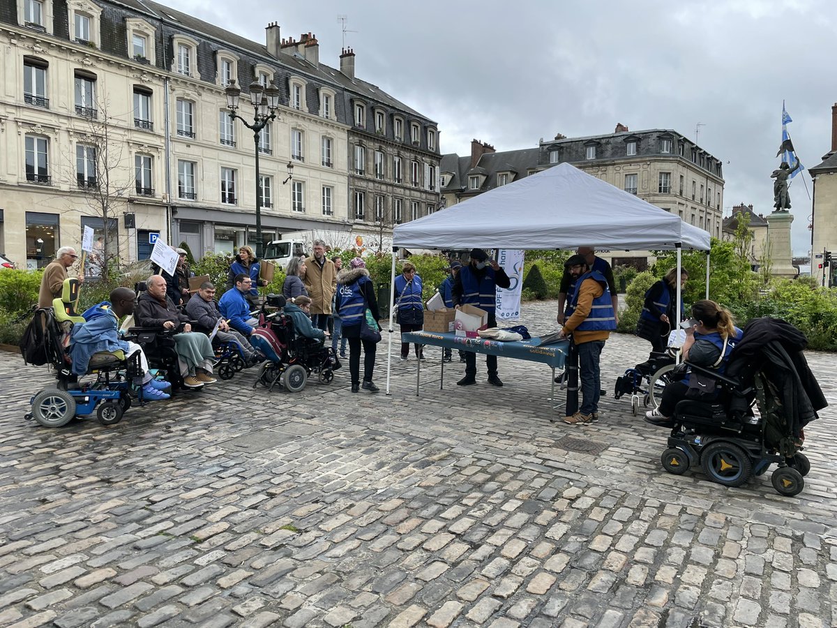 🚨 Inaccessibilité = discrimination et exclusion ! 🚨 En 2023, ça suffit. Mettons l’Etat #AuPiedDuMur, exigeons des mesures concrètes ! ✊
📢Mobilisation aujourd’hui à Compiègne