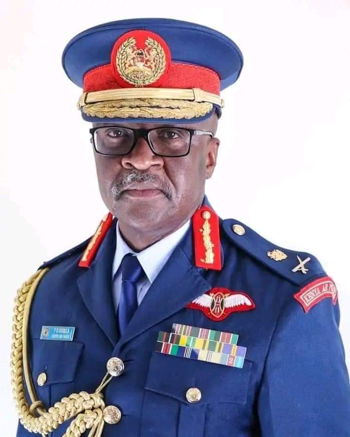 jopangaa's tweet photo. BREAKING NEWS
Lieutenant Francis Ogolla Promoted to the rank of GENERAL and subsequently appointed the new Chief of Defence Forces (CDF) by President Ruto to replace outgoing General Robert Kibochi. https://t.co/ZZuG5J8Muv