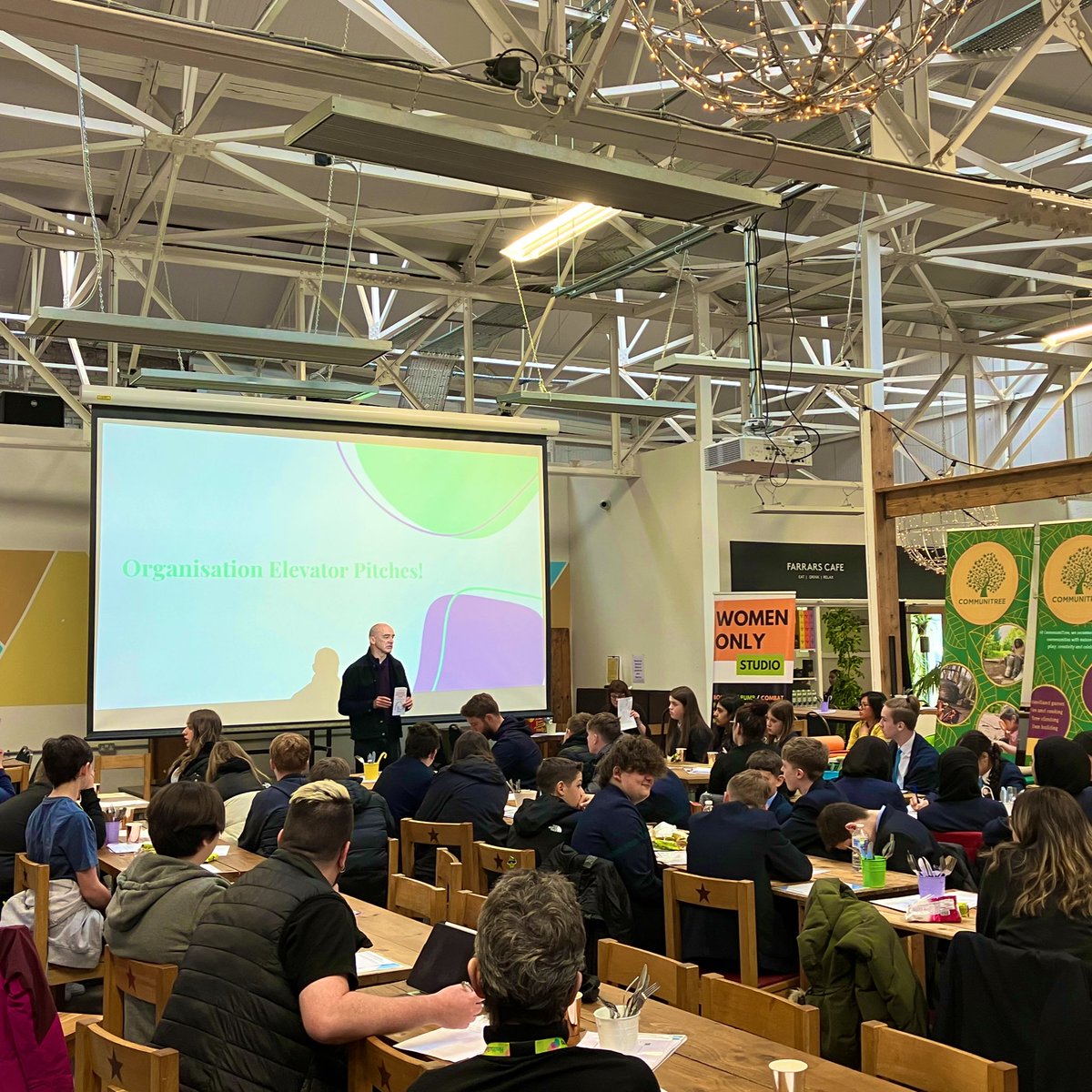 BeeWellUK's tweet photo. Great buzz at the #socialprescribing + youth led commissioning market place today! 💰💷
Lots of conversation about how best to spend £20K to improve #wellbeing for young people in Radcliffe #Burry
@CuriousMindsNW @BBCCiN @GMPandC @radcliffemkt @Elsielrw https://t.co/NLDqiad2gz